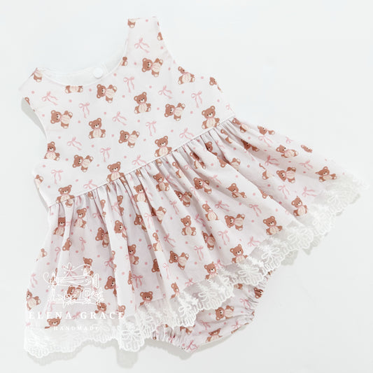The Sleeveless Caroline / 9-12m "Bears & Bows"